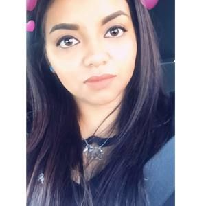 Meet your Posher, Mayra