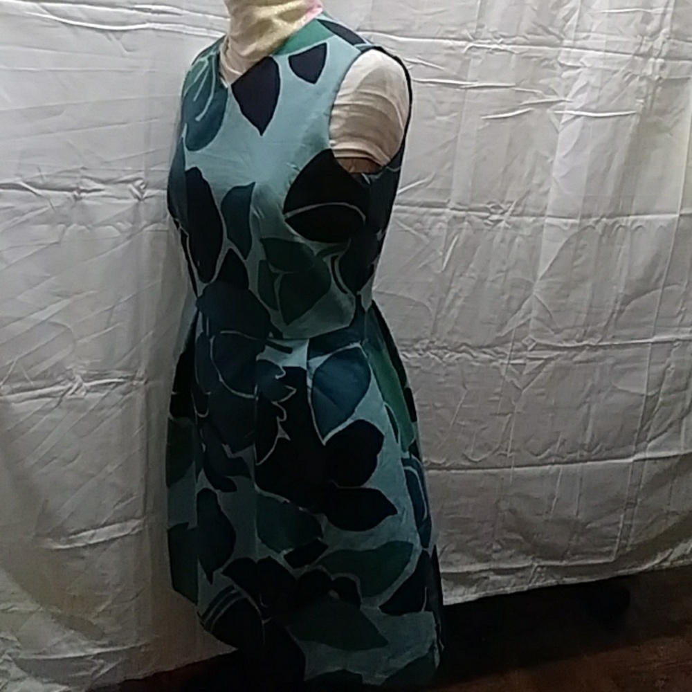 Blue v-neck flower dress - Picture 3 of 4