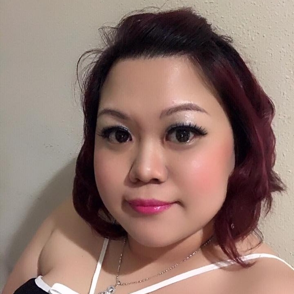 Meet your Posher, Quyen - Picture 1 of 1