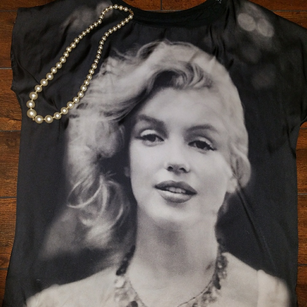 MARILYN MONROE SHIRT by Sam Shaw