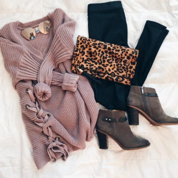 $20 Mystery Box Outfit Sizes XS-4X & Juniors - Picture 7 of 15