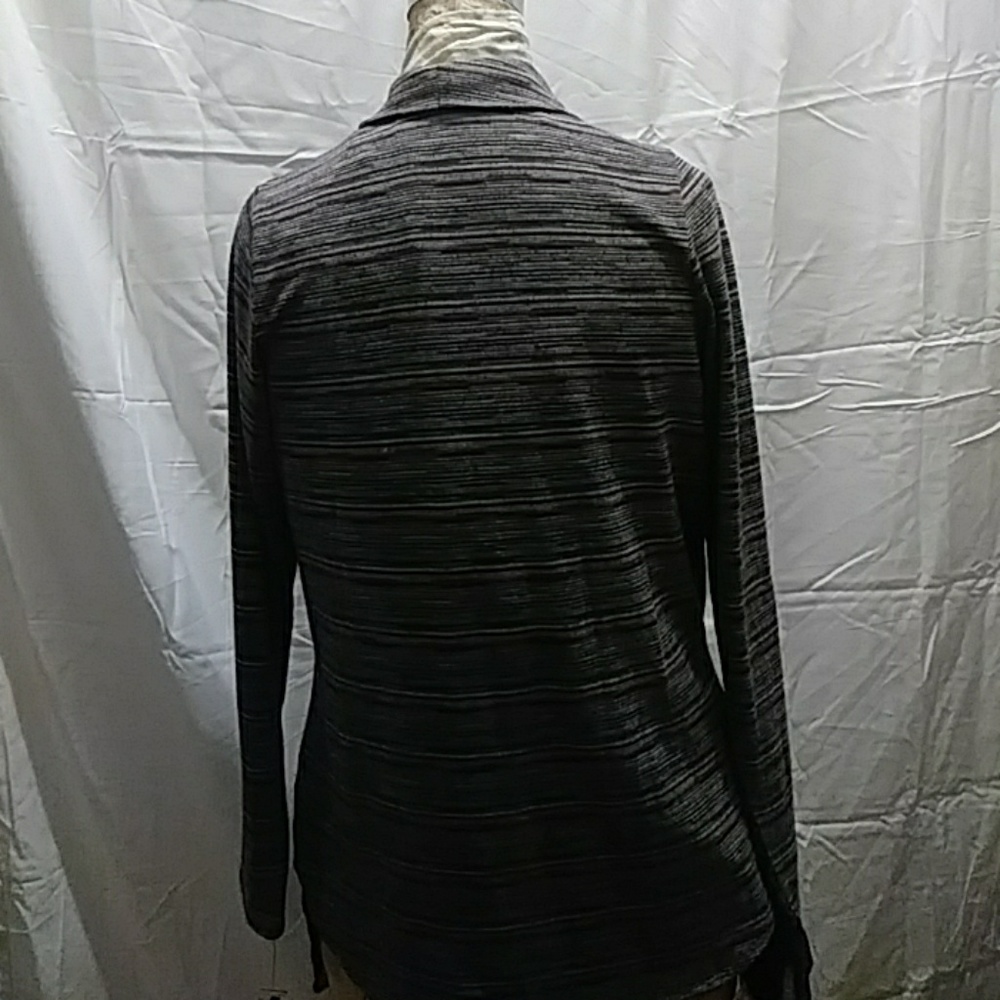 AB studio knot shirt - Picture 2 of 3