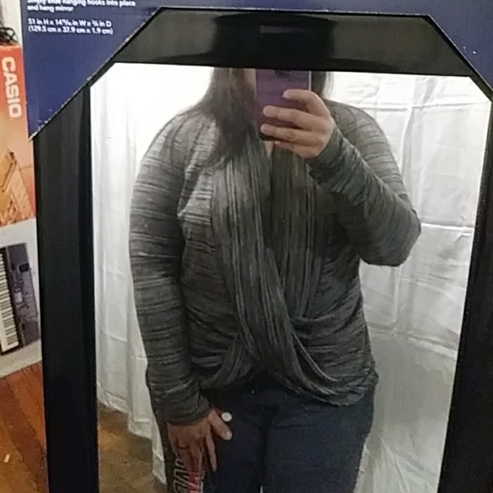 AB studio knot shirt - Picture 3 of 3