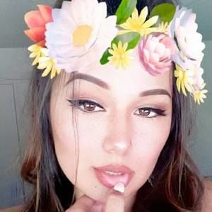 Meet your Posher, Isabel