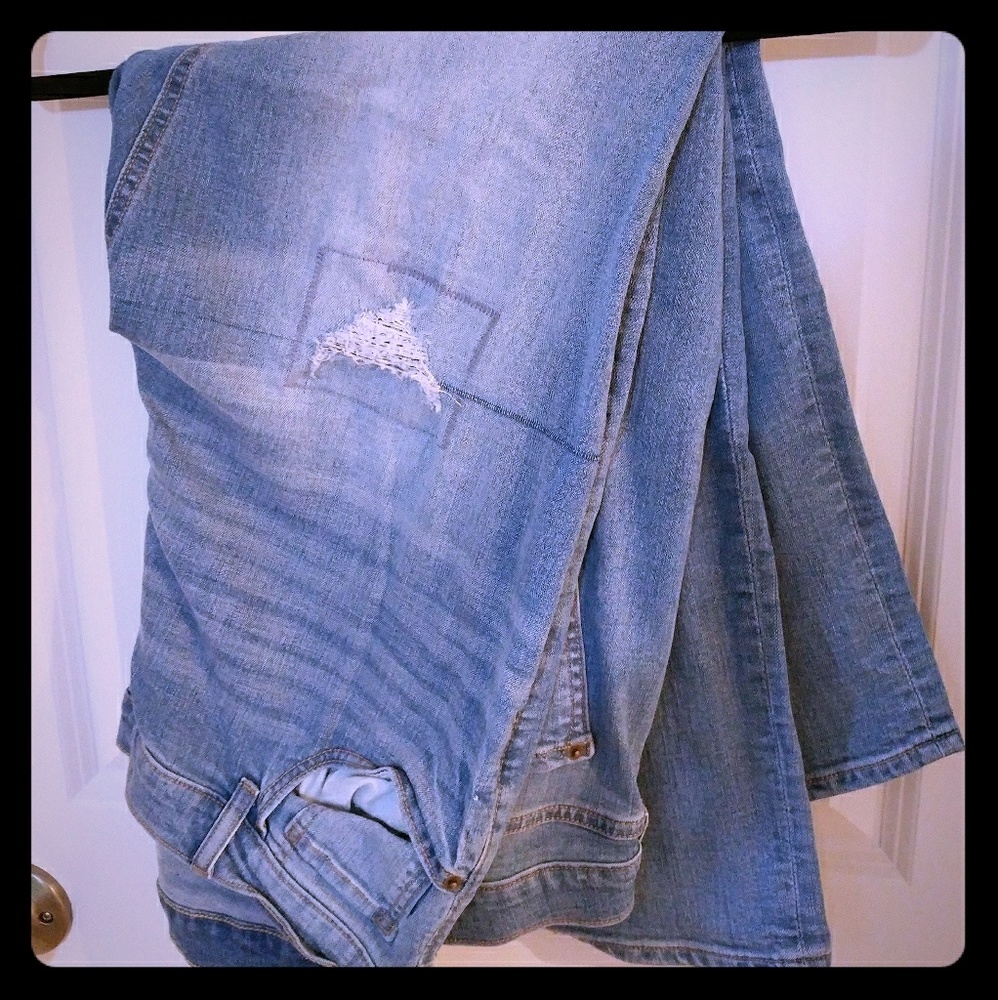 Cute Distressed Capris
