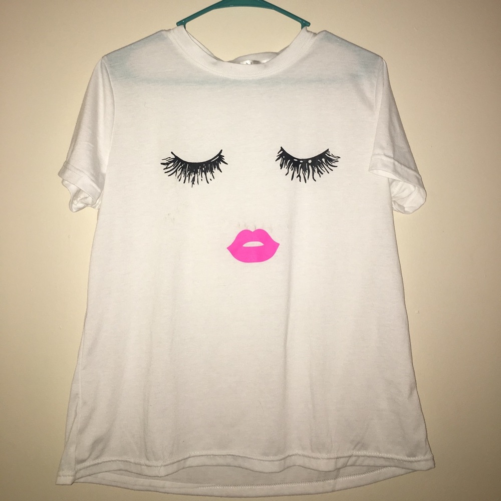 Lipstick mascara T-shirt