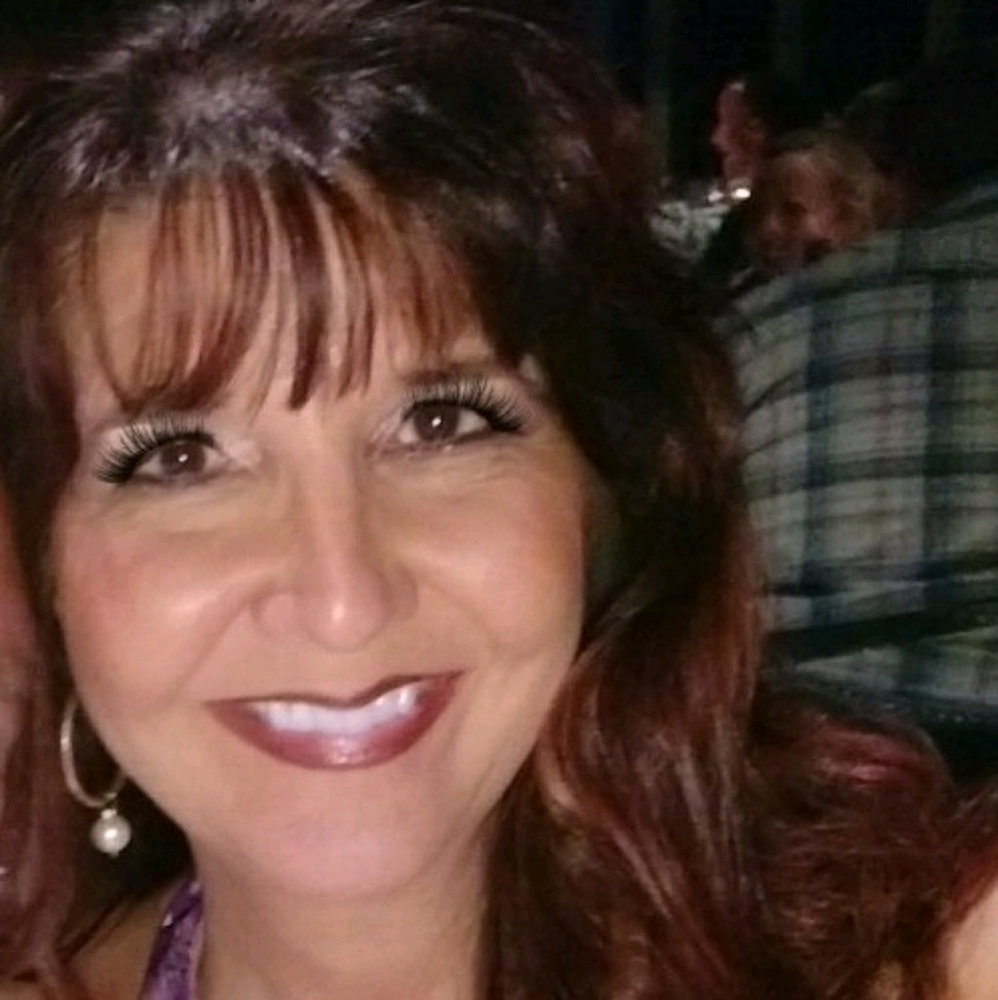 Meet your Posher, Dina