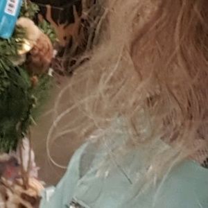 Meet your Posher, Crystal