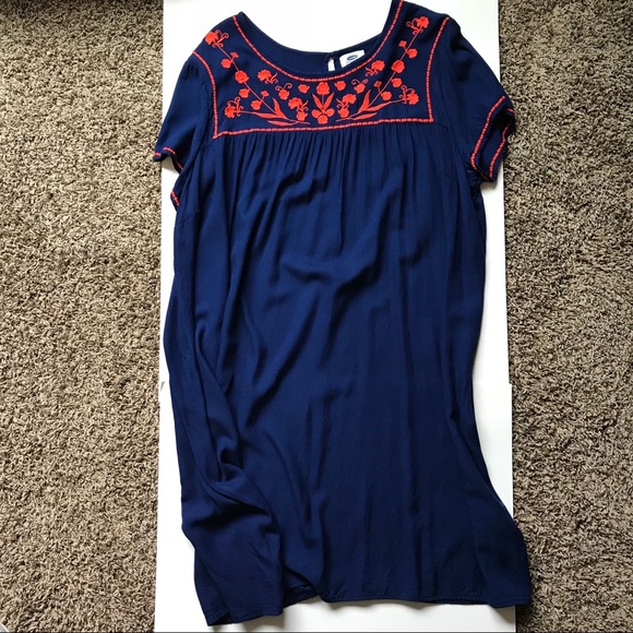 Old Navy Dresses & Skirts - Like New Old Navy Embroidered high waisted dress