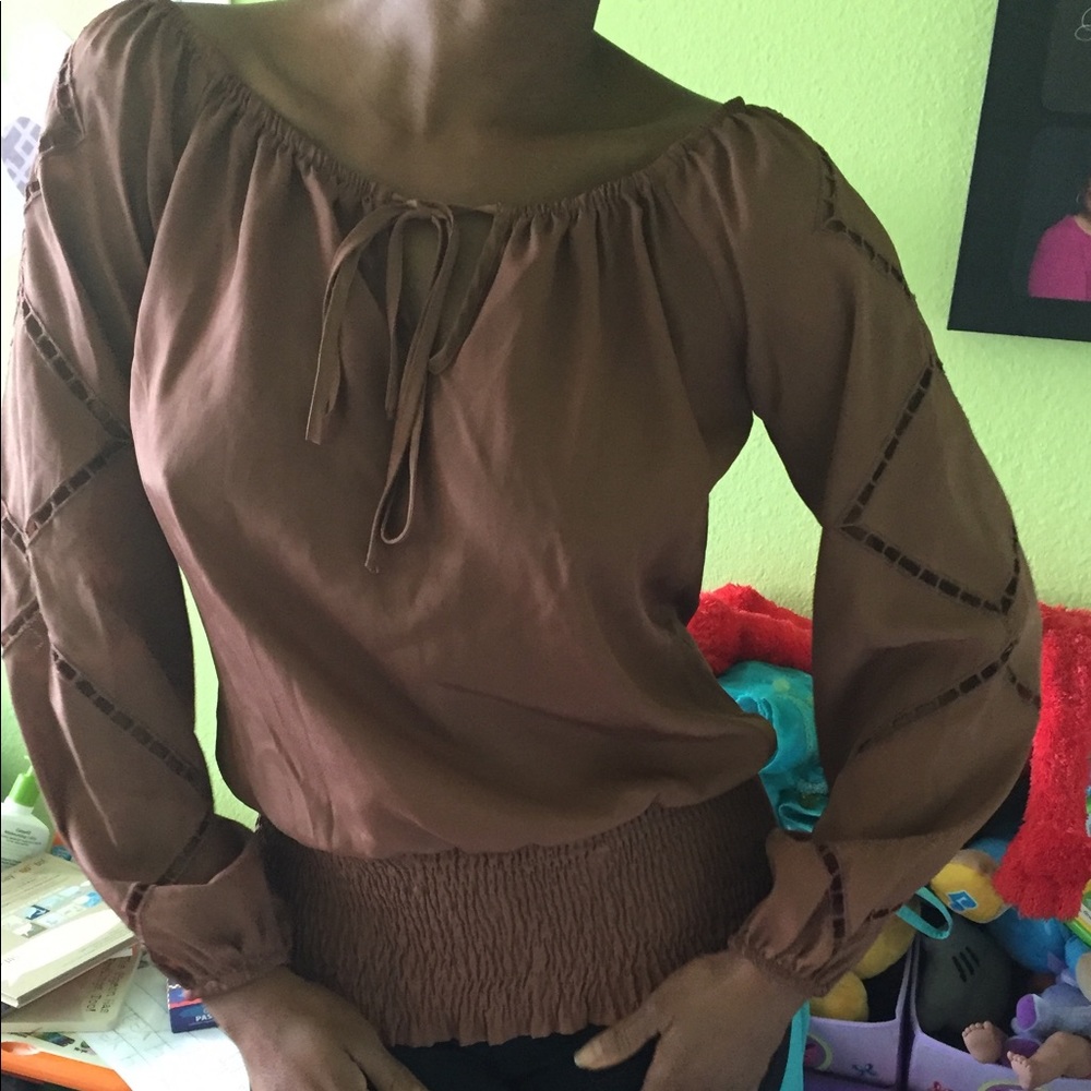 🌕Arden B! Dress this top up or down.