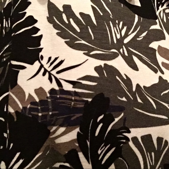 ❤️SALE❤️ Off Shoulder Aloha Print Dress w/ Pockets - Picture 2 of 2