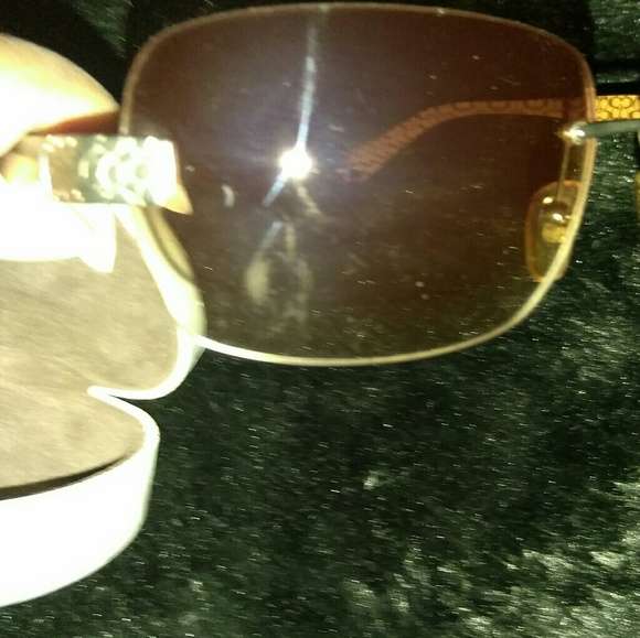 AUTHENTIC Coach shades - Picture 3 of 3