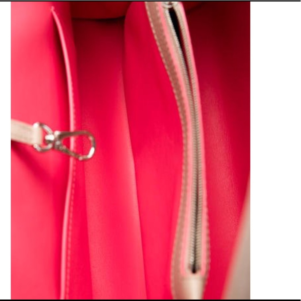 Louis Vuitton Handbag - Picture 5 of 5