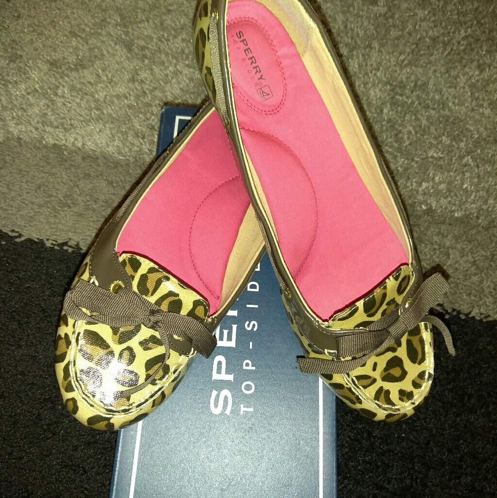 Leppard print Sperry's