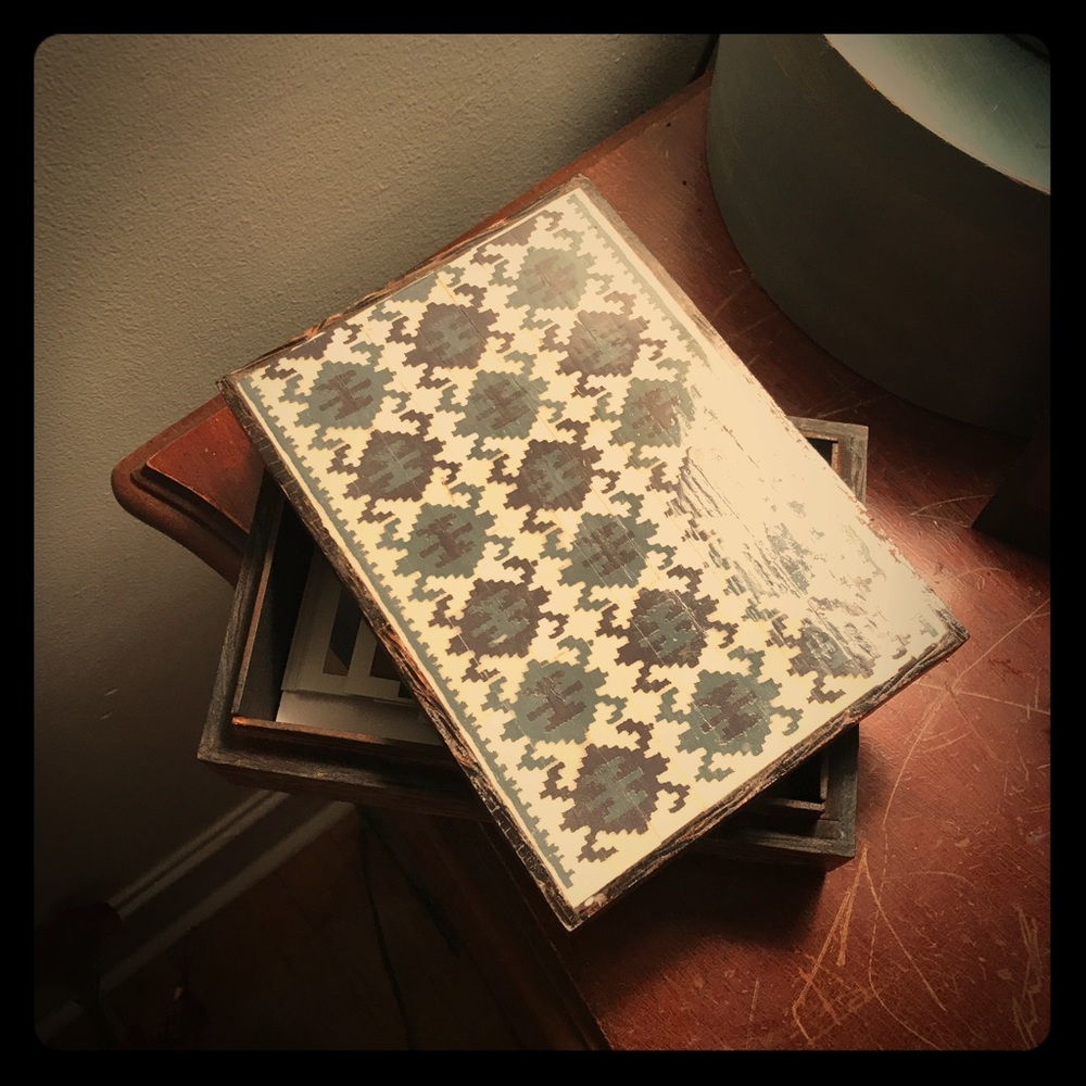 Jewelry box