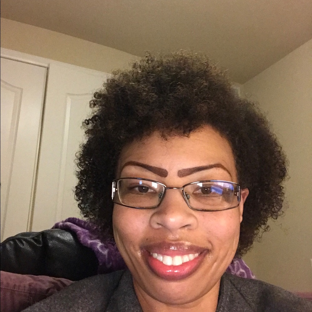 Meet your Posher, Kelly