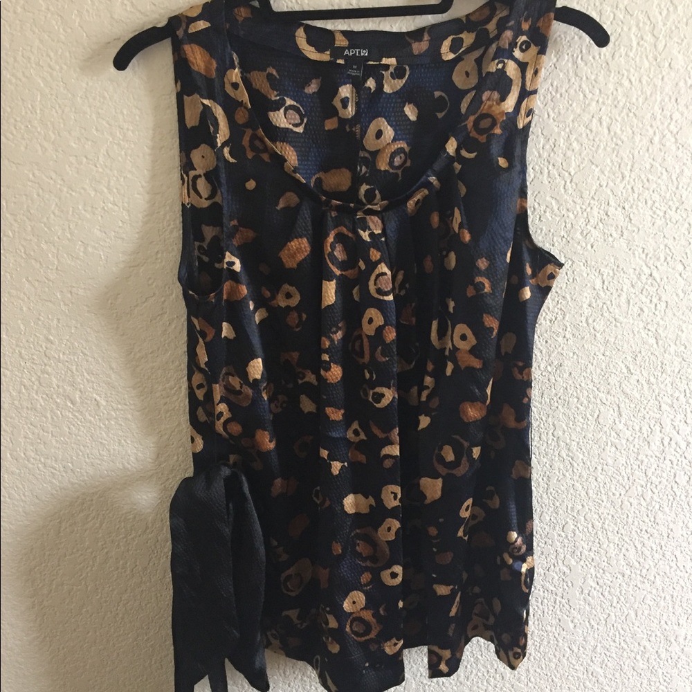 Apt. 9 top