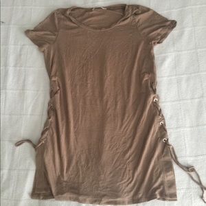 ➰Cute Brown Tee, Small➰