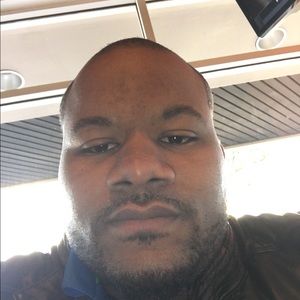 Meet your Posher, Lazaro