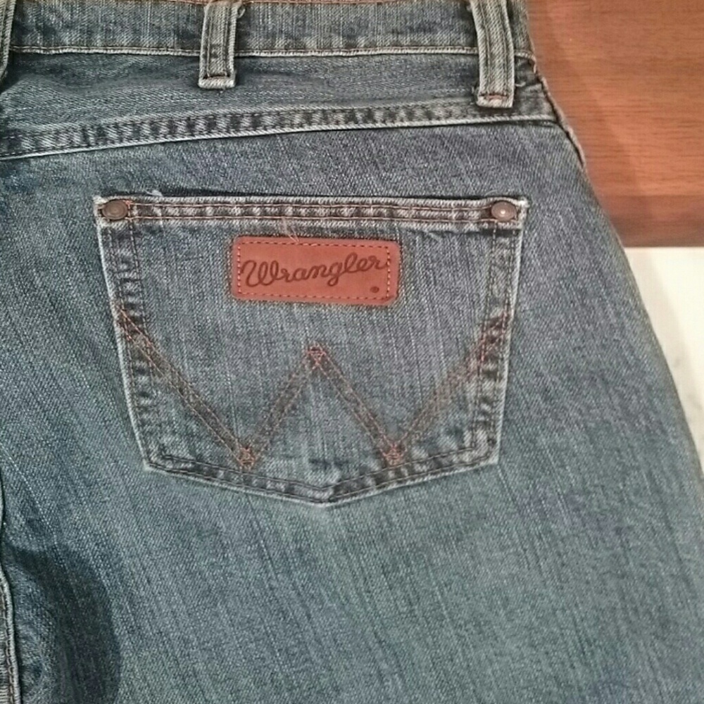 Wrangler Men's Retro Slim-Fit Bootcut Jeans