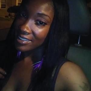 Meet your Posher, Courtney