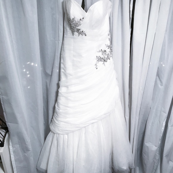 Alfred Angelo Rapunzel Gown - Style 221 - Picture 5 of 7