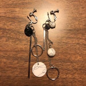 CLIP ON SILVER MARBLE EARRINGS 🌸