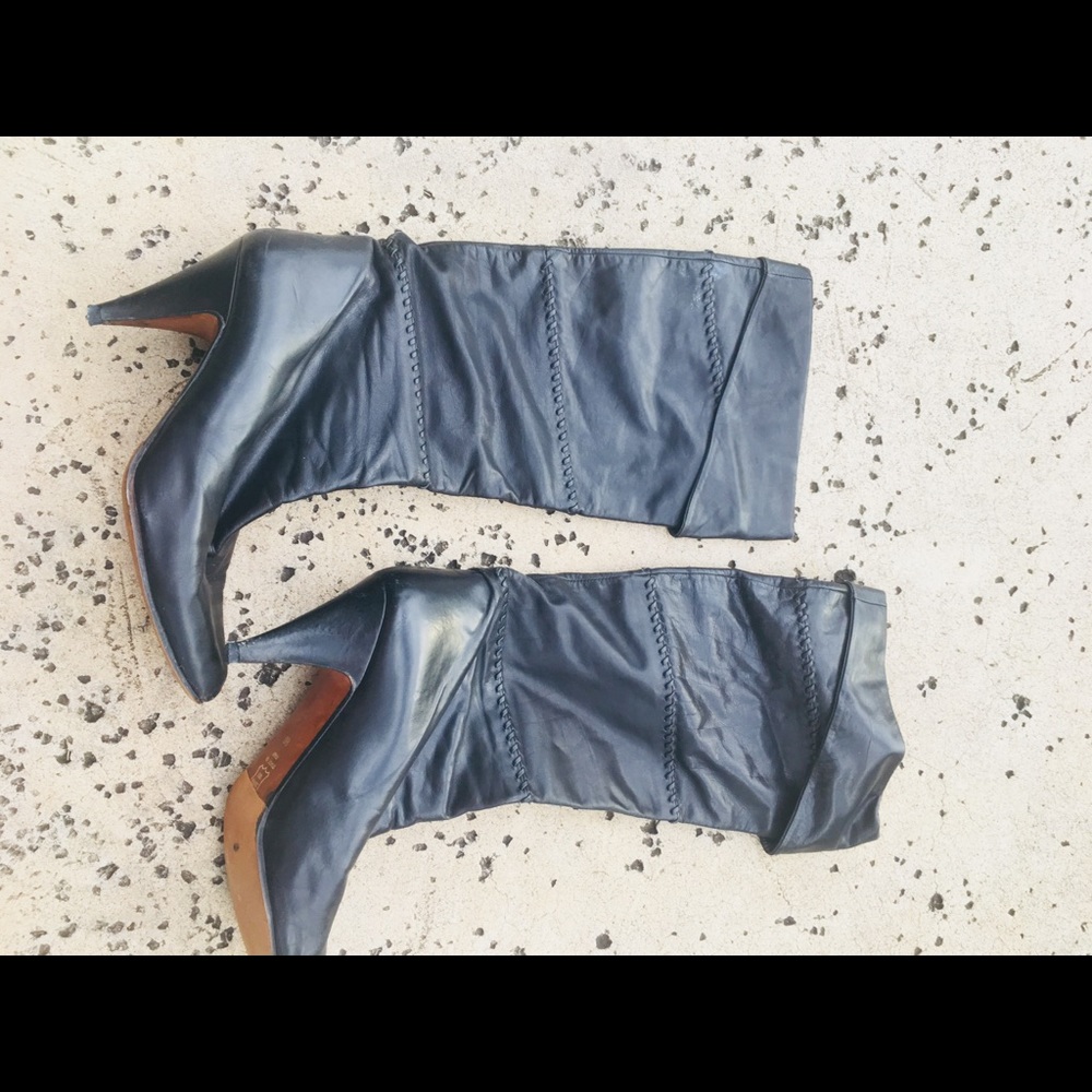 Italian Black Leather boots in Good Condition