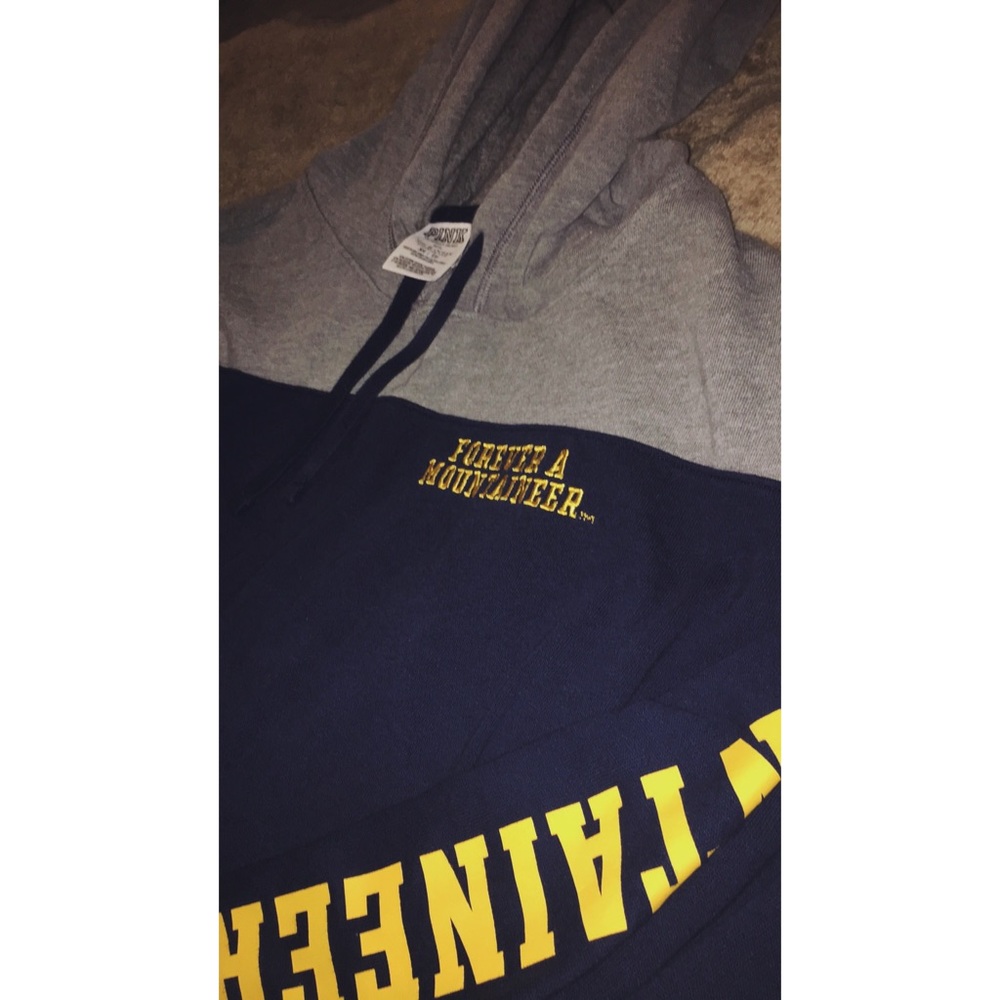 VS PINK West Virginia Mountaineers Hoodie 💛💙✨