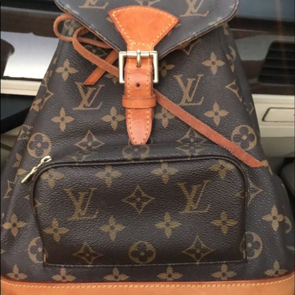 Vintage LV bag montsouris