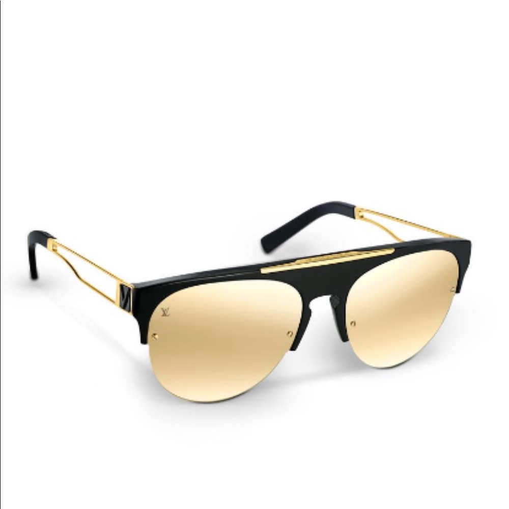 Louis Vuitton Men’s Kasai Black w/gold sunglasses - Picture 3 of 4