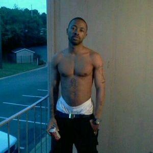 Meet your Posher, Clintonya