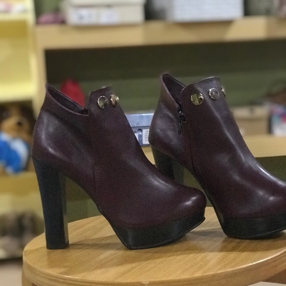 Booties - Picture 3 of 4