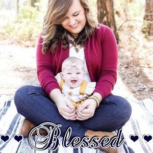 Meet your Posher, Claudia