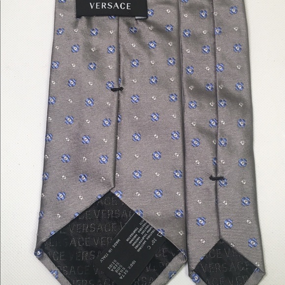 ⭐️2XHP⭐️🇮🇹 VERSACE MEDUSA 💯% SILK TIE - Picture 3 of 8