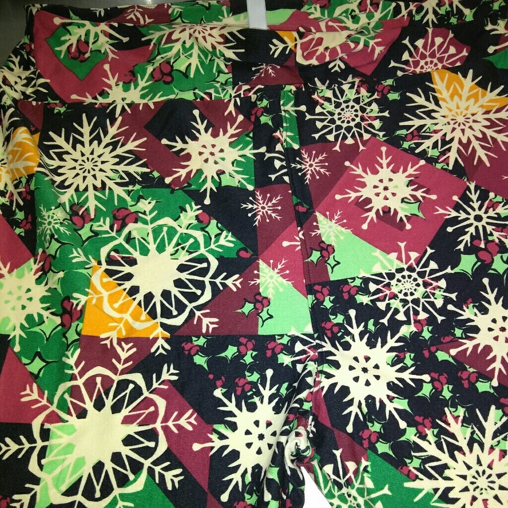 Tc2 lularoe snowflakes