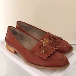 Wanted Oxford Women Shoes (Size 9)