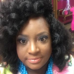 Meet your Posher, Phyllis