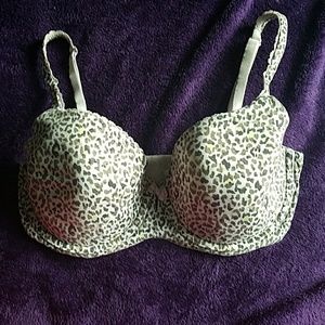 32DDD Body by Victoria Secret bra