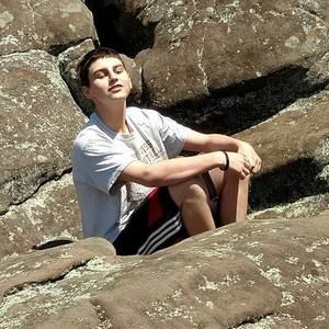 Meet your Posher, Adam