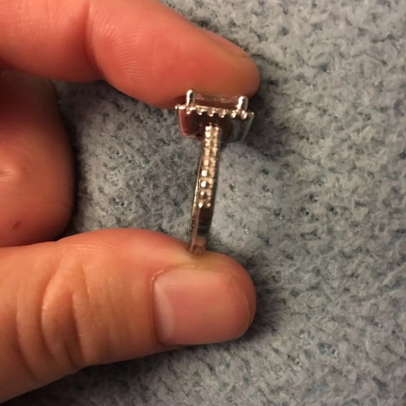 Ring - Picture 2 of 4