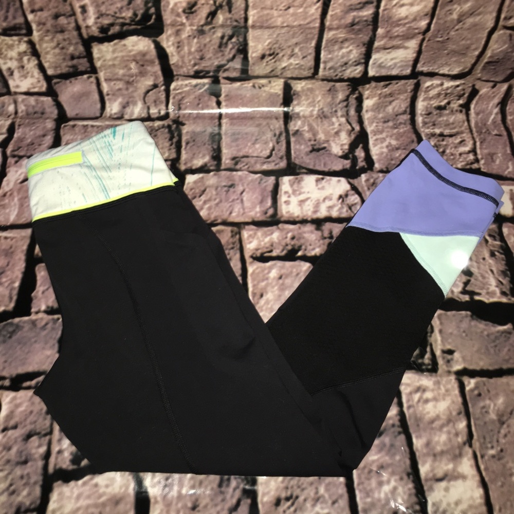 Lululemon crops size 2