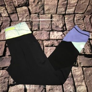 Lululemon crops size 2