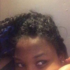 Meet your Posher, Monique