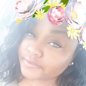 Meet your Posher, Ebony