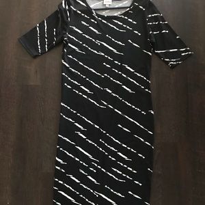 Black and white Julia size M