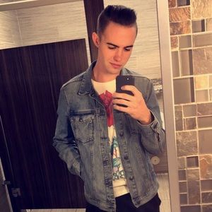 Meet your Posher, Tyler