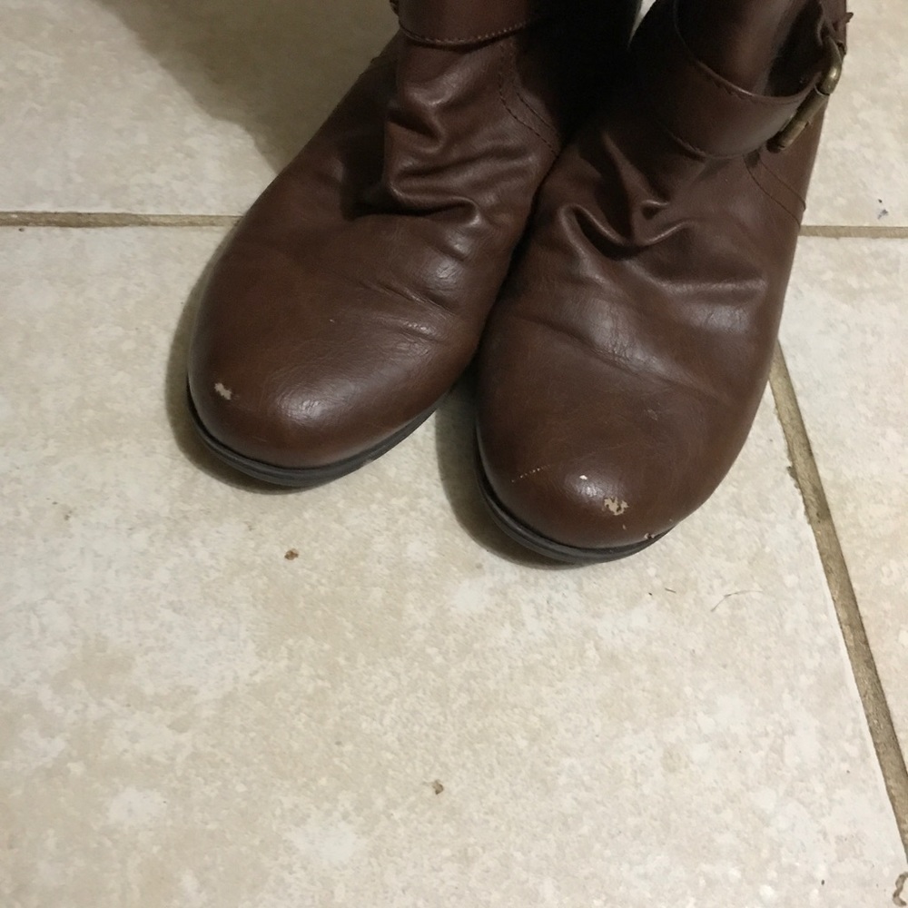 Boots - Picture 3 of 3