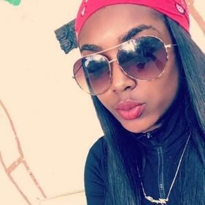 Meet your Posher, Maya