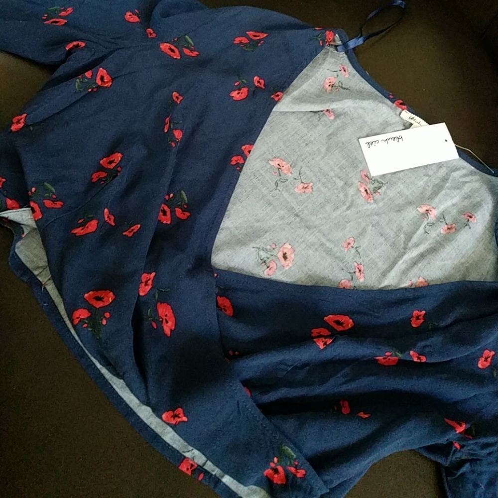 ❣️NEW Red Blue Floral Crop Top